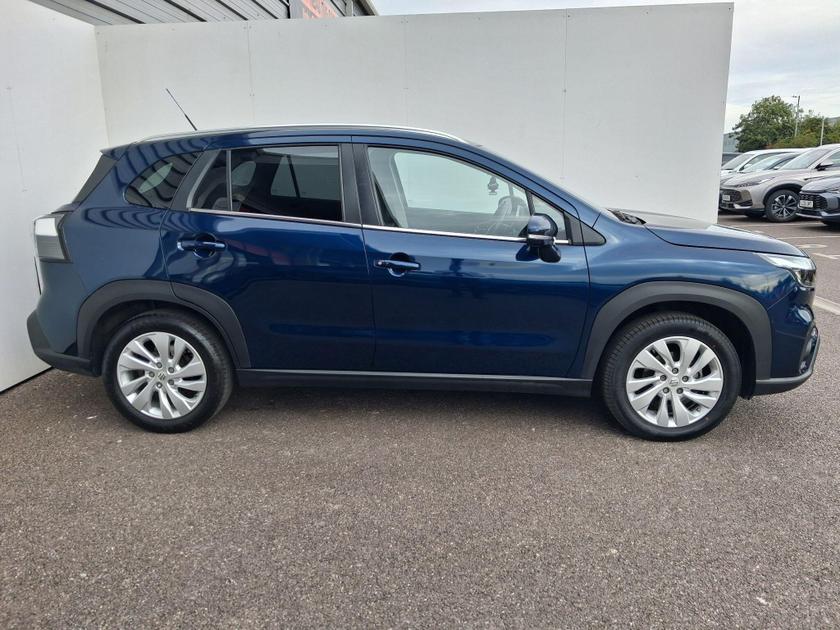 Suzuki S-Cross Photo at-78a369bac0154887822382a948c1a8b3.jpg