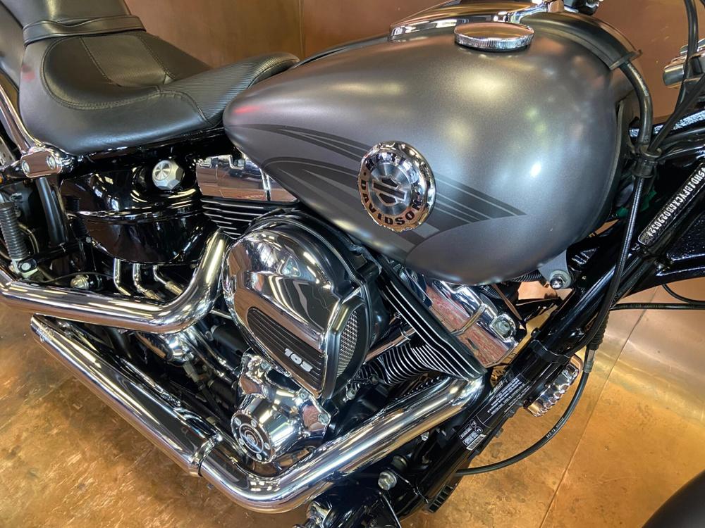 Harley-Davidson Softail Photo at-78cf91e1da254b2b98ba8ab5cb12de98.jpg