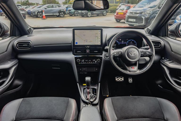 Used Toyota Yaris Cross WR75XUN 8