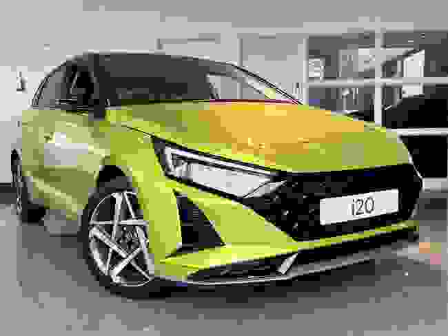 Used ~ Hyundai i20 1.0 T-GDi Premium DCT Euro 6 (s/s) 5dr Lucid Lime at West Riding