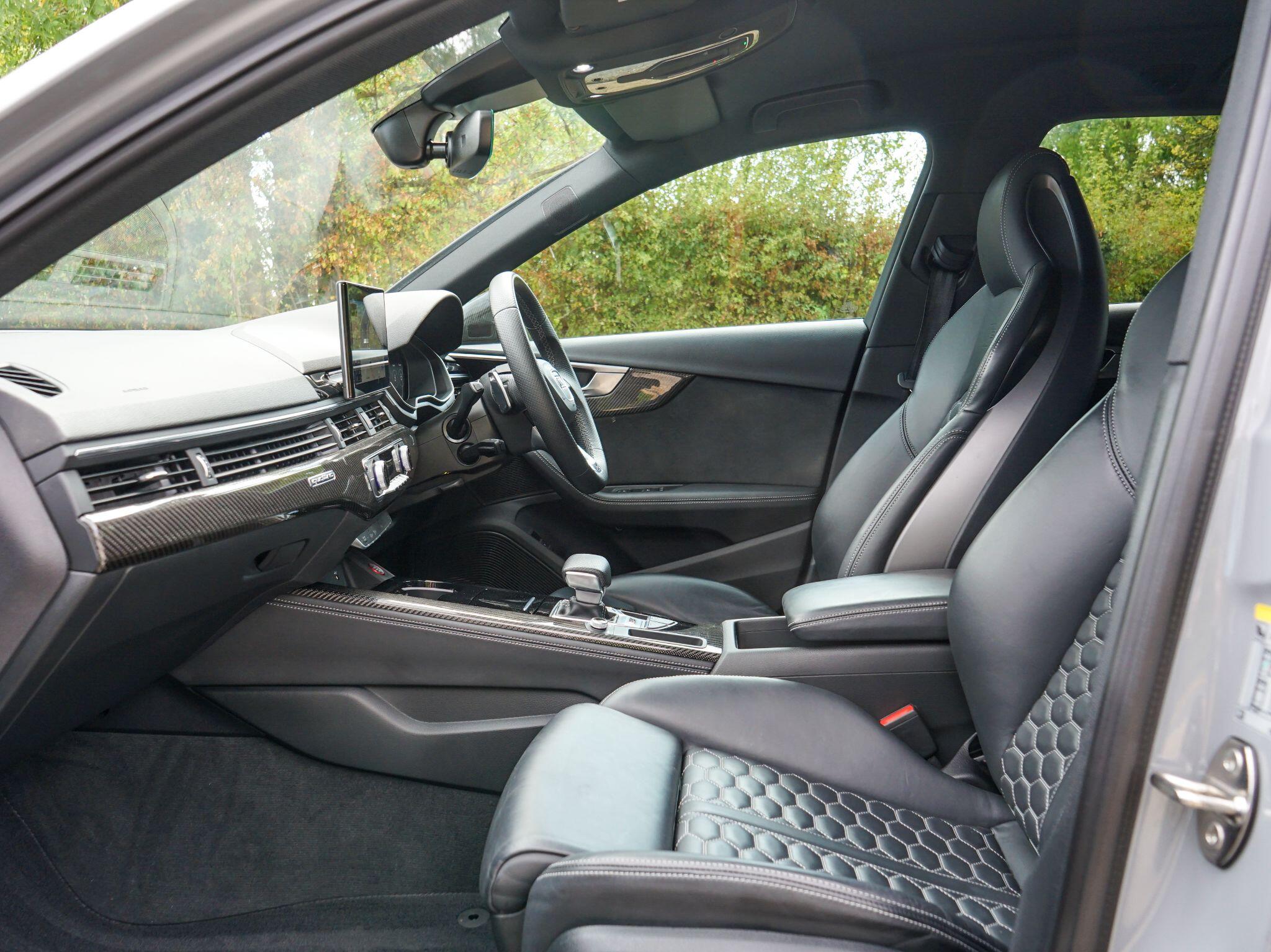 Audi RS4 Avant 2.9 TFSI V6 Carbon Black Estate 5dr Petrol Tiptronic quattro Euro 6 (s/s) (450 ps) — photo 3