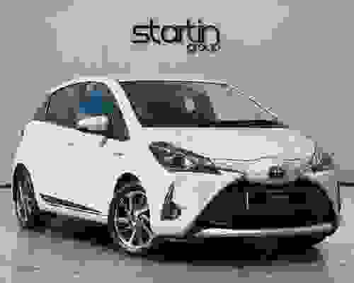 Toyota Yaris 1.5 VVT-h Y20 Bi-tone E-CVT Euro 6 (s/s) 5dr White at Startin Group