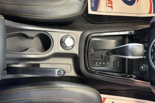 Isuzu D-MAX Photo at-794683a5edb44137abfcab4b96d56b40.jpg