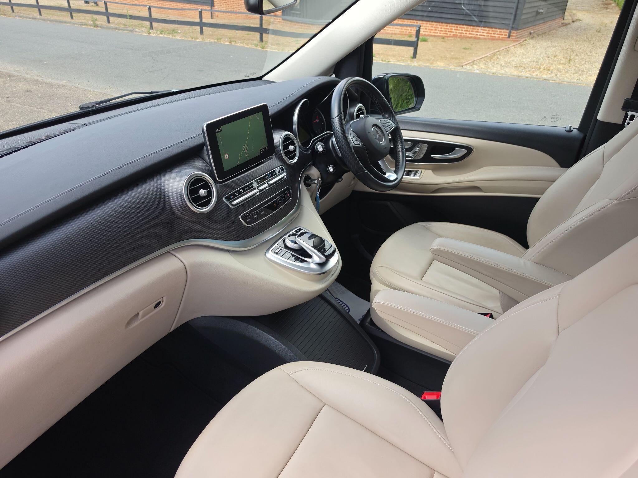 Mercedes-Benz V Class 2.2 V250d AMG Line G-Tronic+ Euro 6 (s/s) 5dr 8 Seat LWB — photo 4