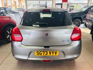 Suzuki Swift Photo 3