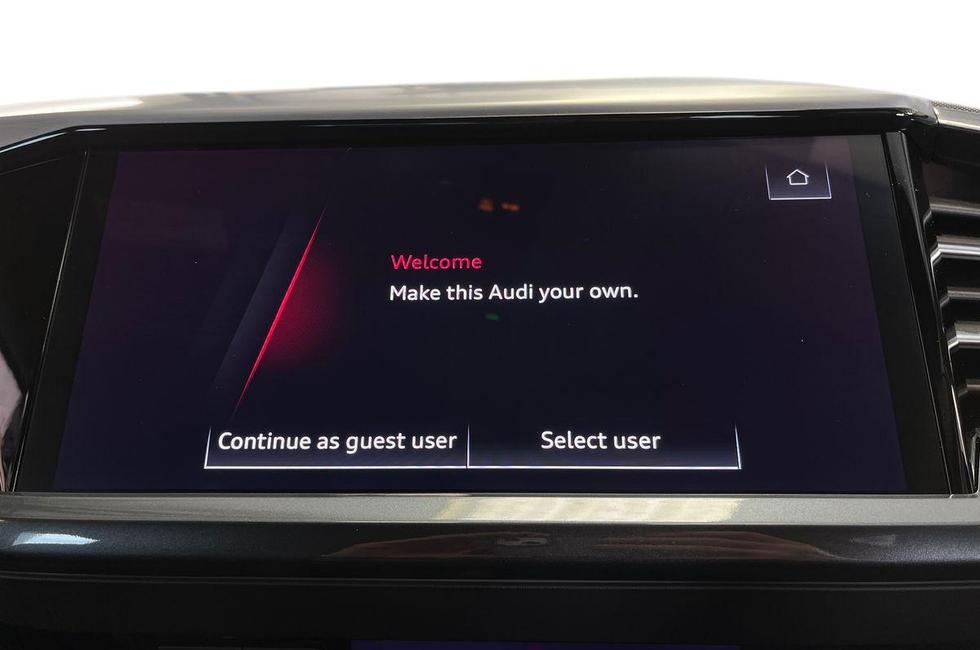 Audi Q4 Photo at-79d902d98a6043418d066e0a95c3855f.jpg