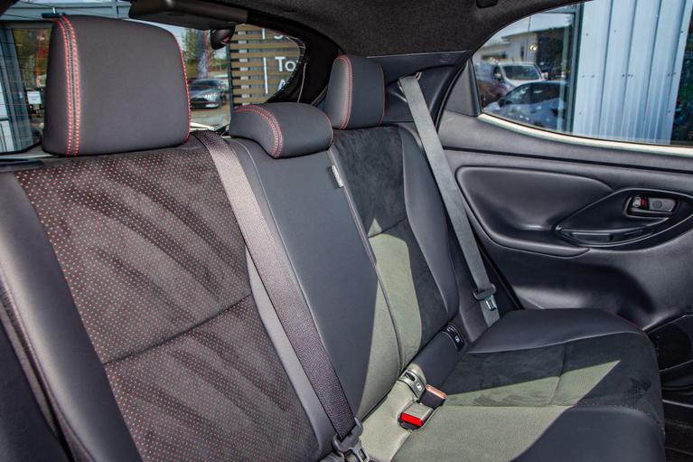 Used Toyota Yaris WR25UFB 11