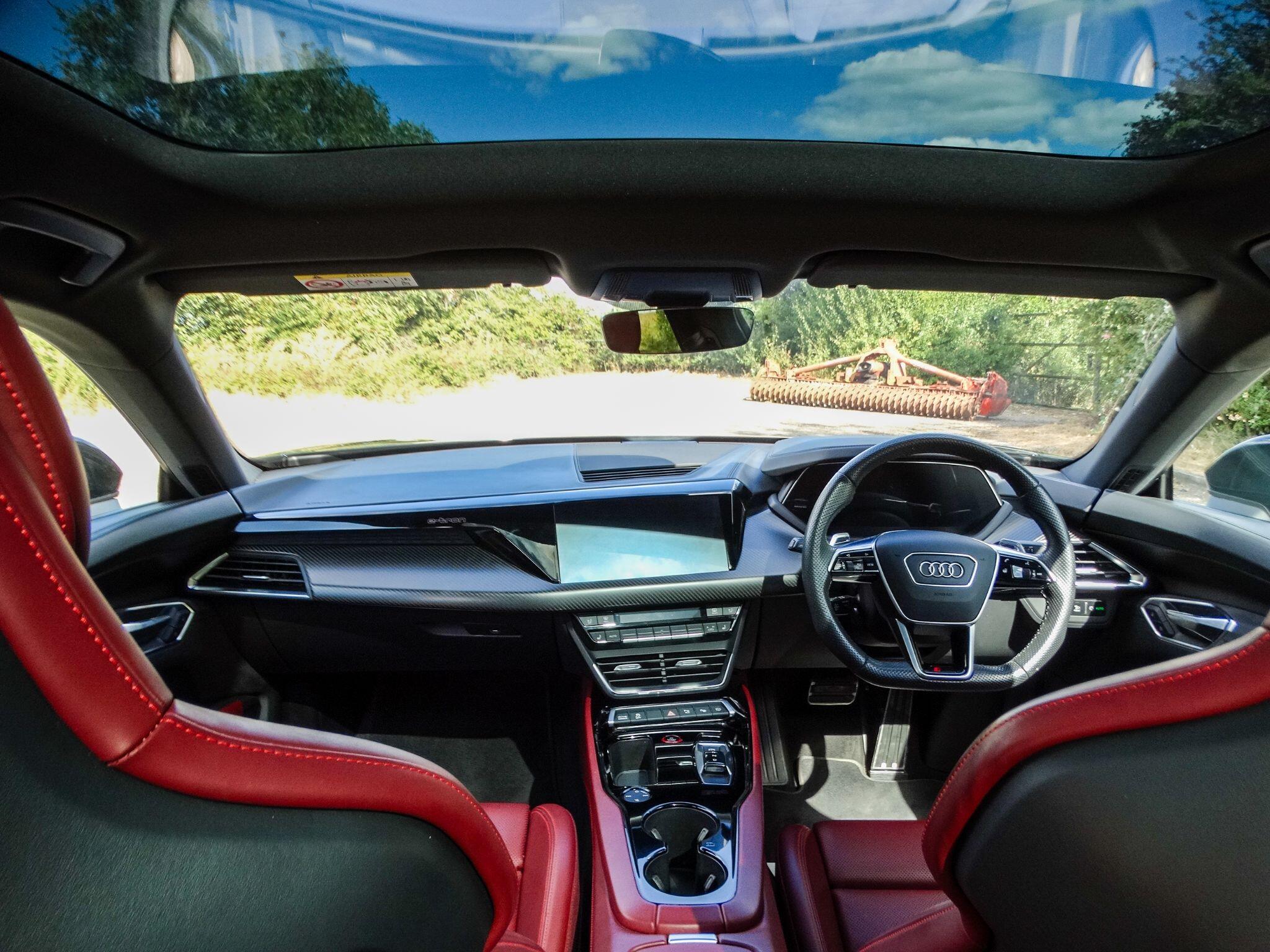 Audi RS e-tron GT 93.4kWh Auto quattro 4dr — photo 16