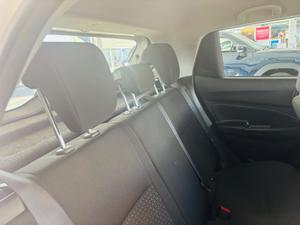 Suzuki Swift Photo 16