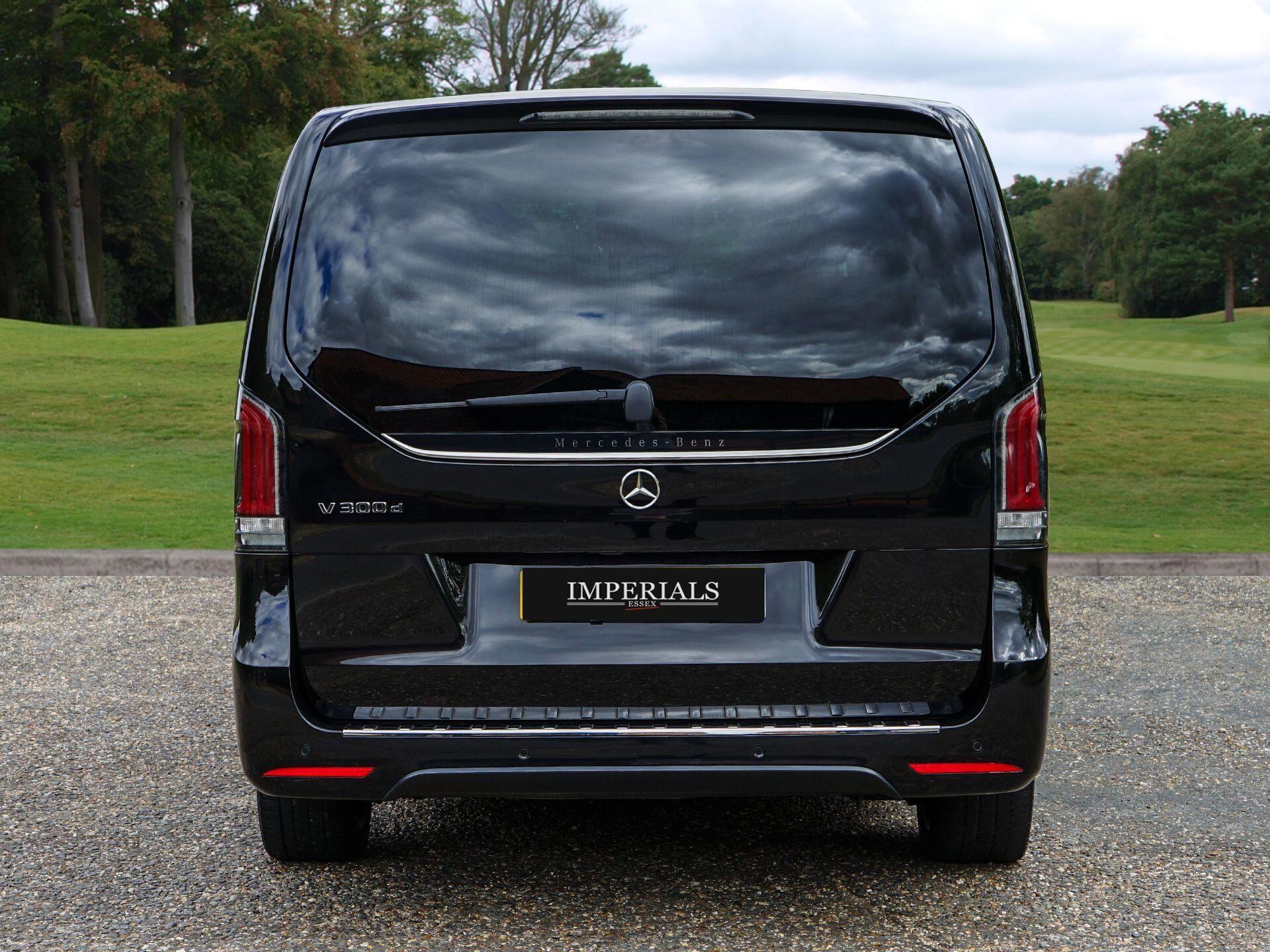 Mercedes-Benz V Class 2.0 V300d Premium G-Tronic+ Euro 6 (s/s) 5dr (8 Seat Extra Long) — photo 13