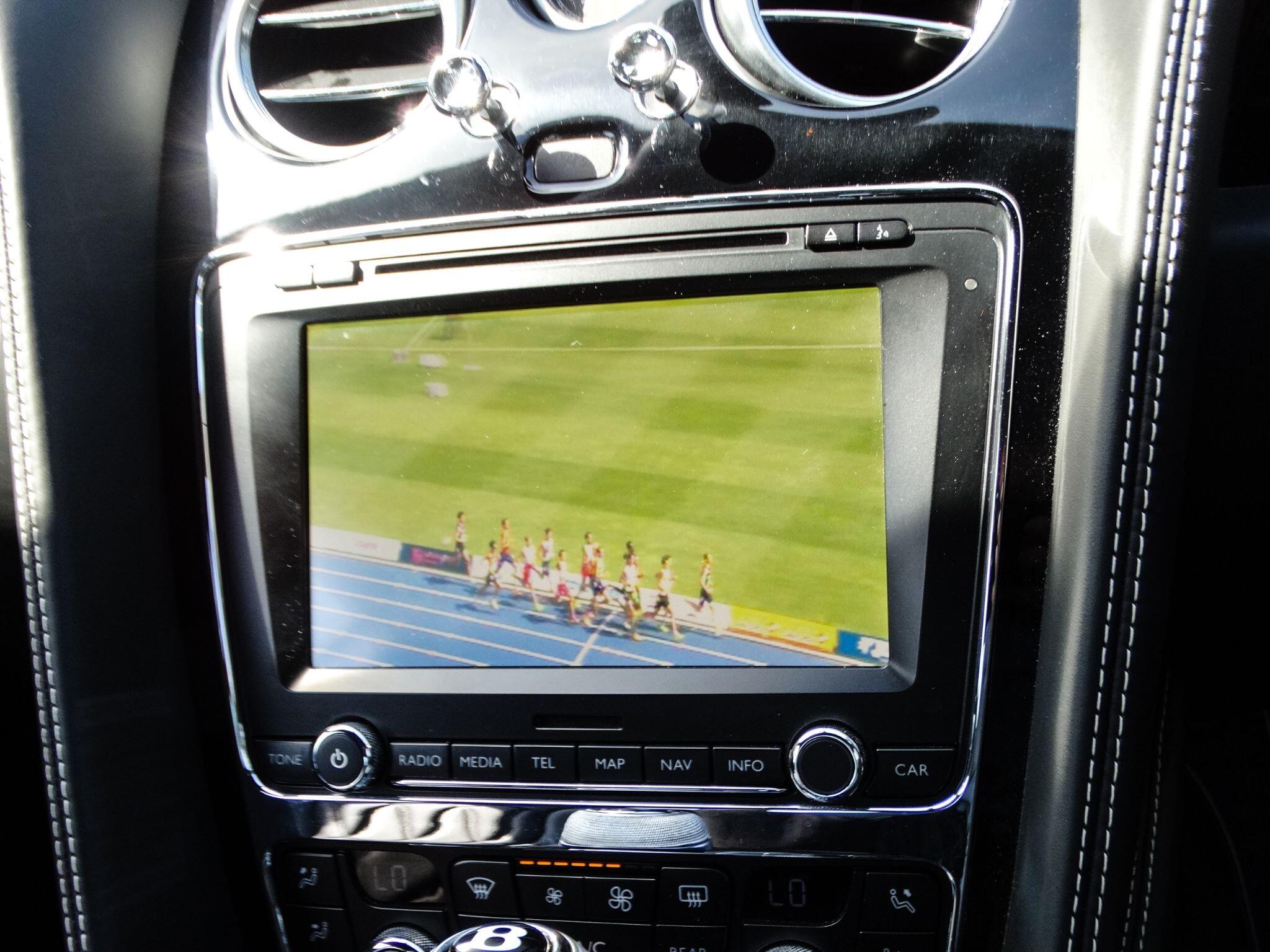 Bentley Continental 4.0 V8 GTC Convertible 2dr Petrol Auto 4WD Euro 5 (507 ps) — photo 23