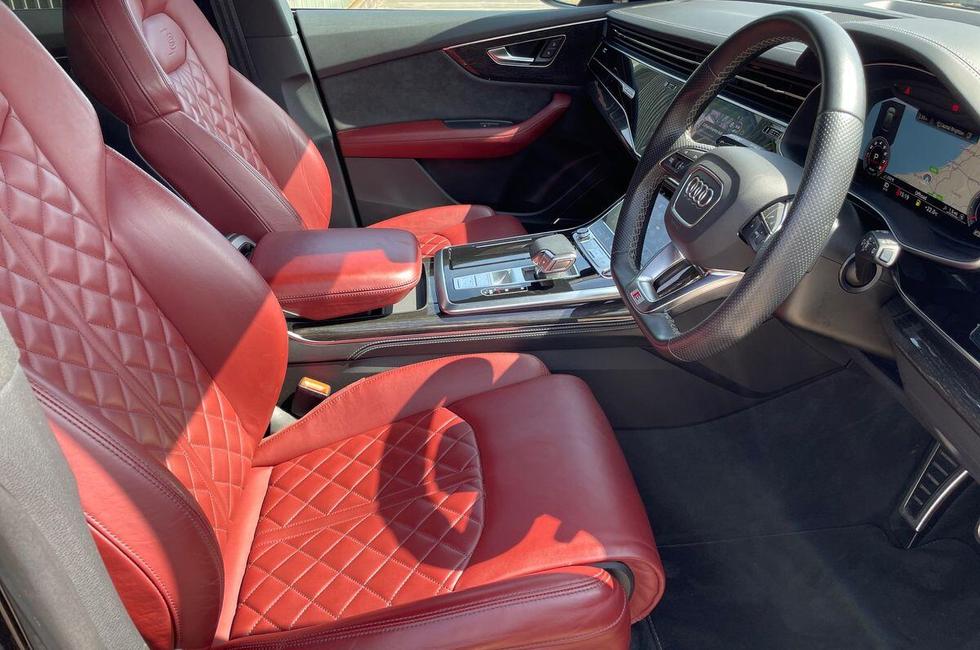 Audi Q8 Photo at-7aa01bffd96244318774c0cef188ba93.jpg