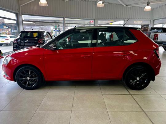 Skoda Fabia Photo at-7aa8c2ca29f1446ca1ba3324aec8c033.jpg