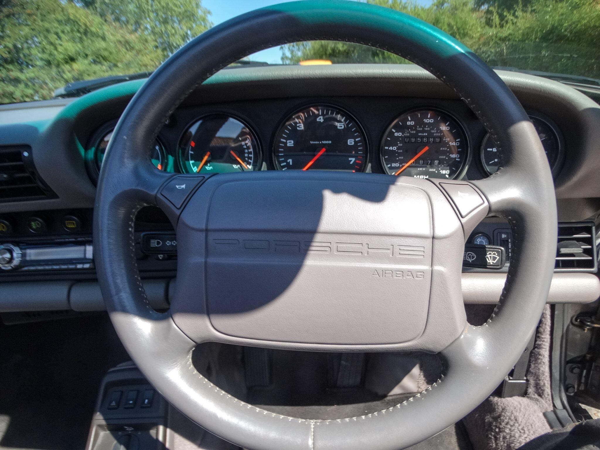 Porsche 964 C2  — photo 7