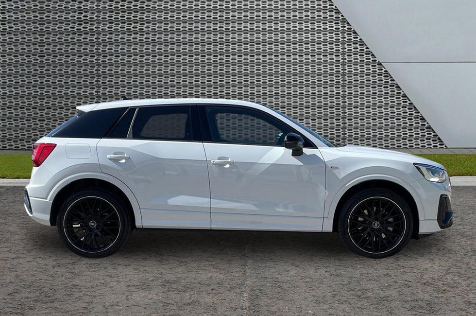 Audi Q2 Photo at-7ad44815da9c4050819c65f4c1f5aa72.jpg