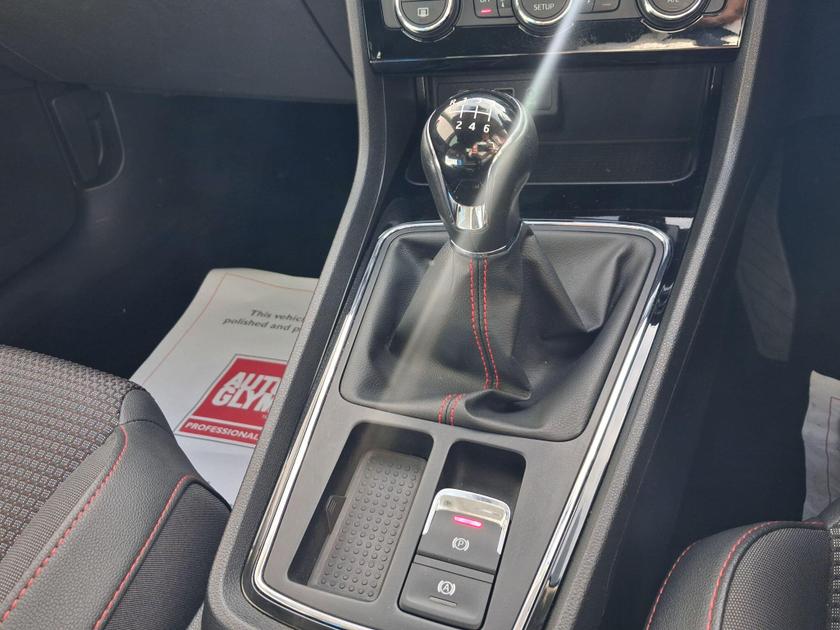 SEAT Leon Photo at-7af0e867c4e946f18e66fdd9e8f6ca29.jpg