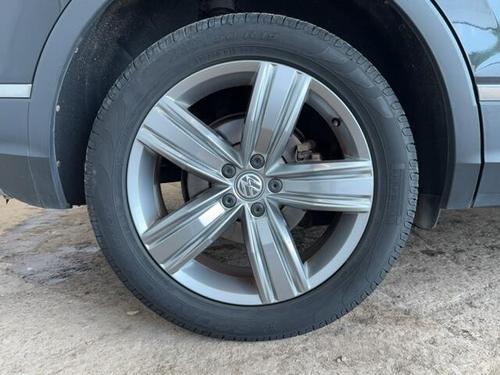 Volkswagen TIGUAN Photo at-7b411f19d8ee4cbb842784dd237843f8.jpg