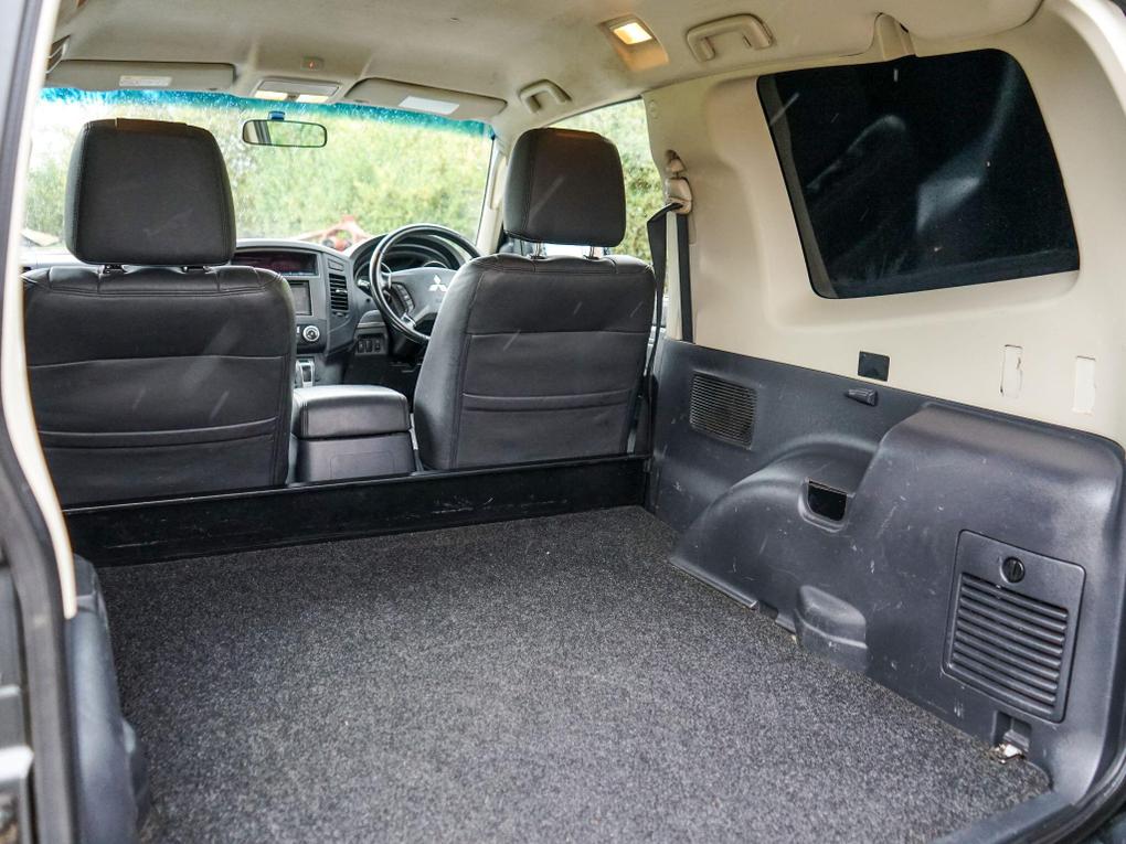 Used Mitsubishi Shogun SV14KPA 15