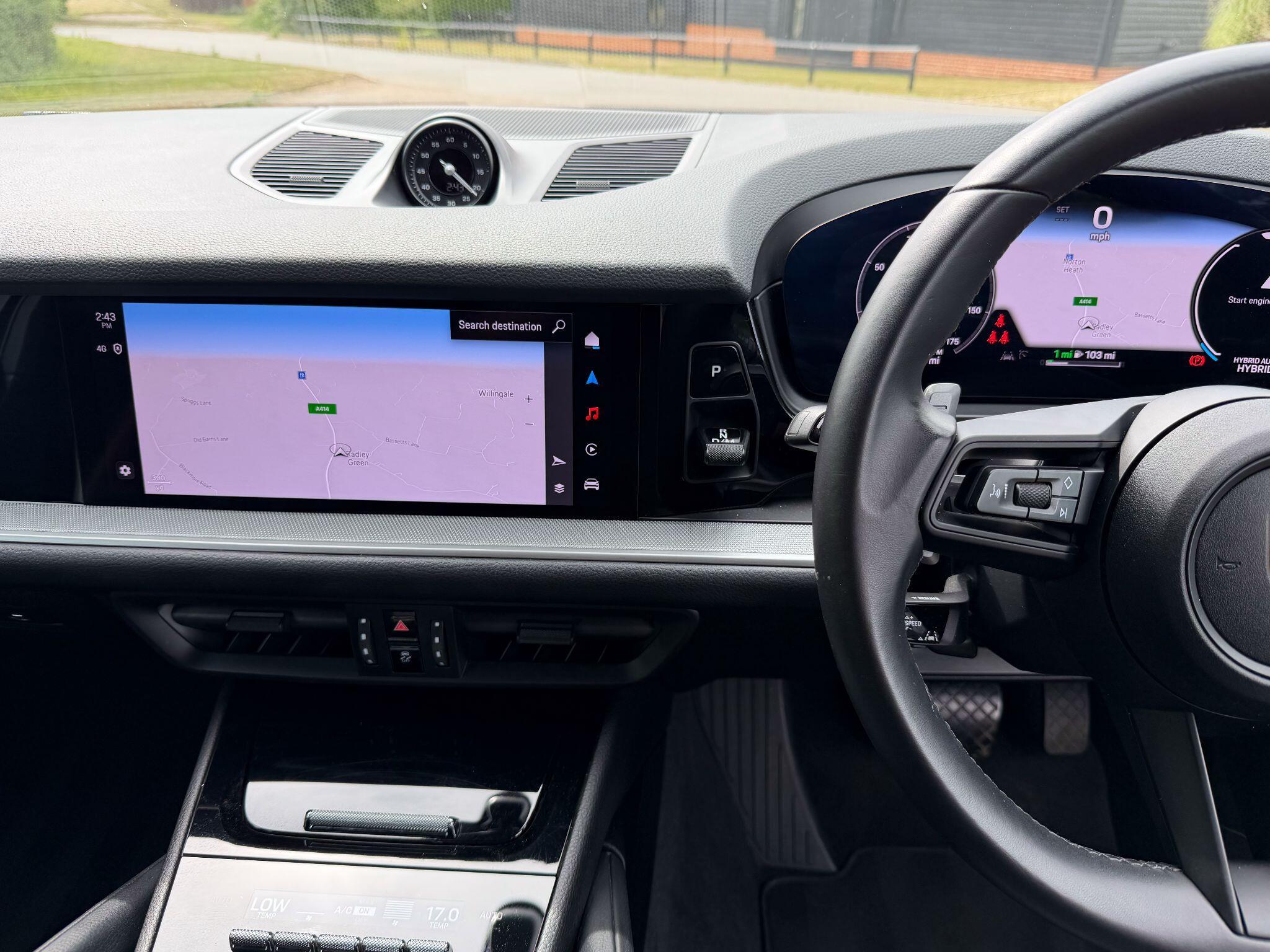 Porsche Cayenne 3.0 V6 E-Hybrid 25.9kWh TiptronicS 4WD Euro 6 (s/s) 5dr — photo 8