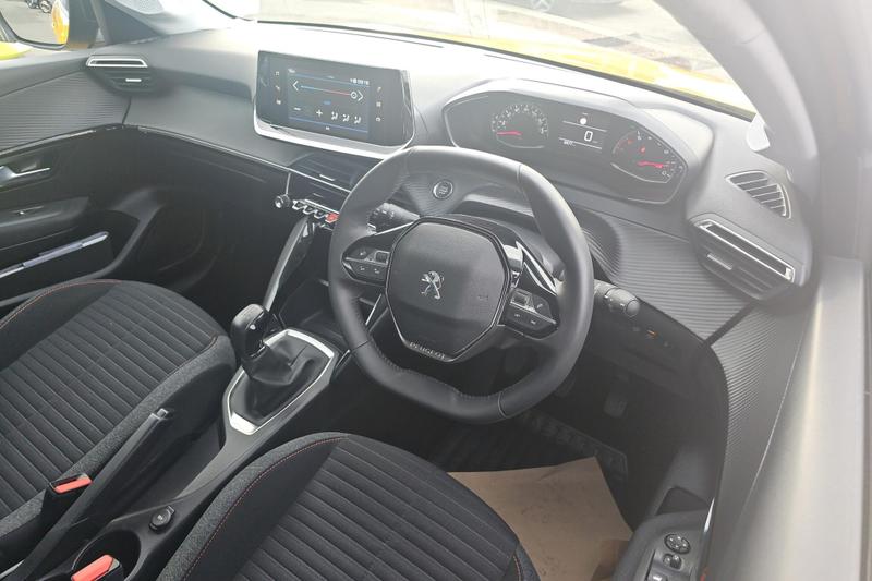 Used Peugeot 208 NV22HSX 29