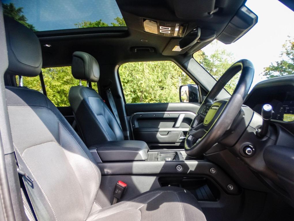 Used Land Rover Defender 110 SN22VLJ 18