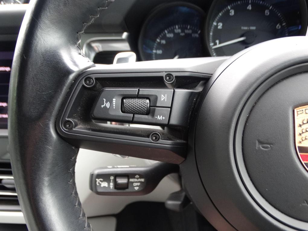 Used Porsche Macan LX72OYD 36