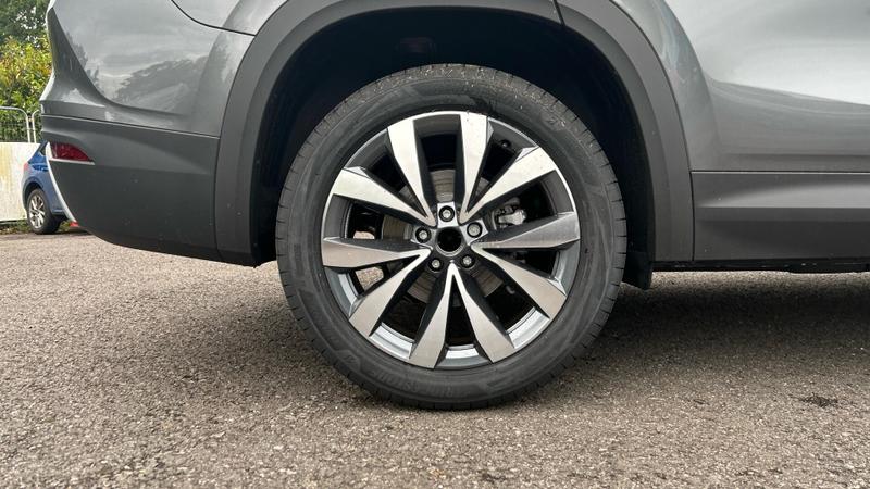 Skoda Kodiaq Photo at-7baa902bf6e24b9387cf392a22f1a36d.jpg