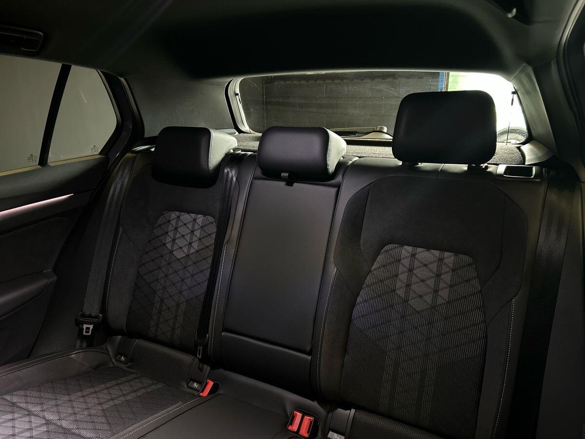 Volkswagen Golf Photo at-7babcec220cf45e2bf0b26c5b43e63a6.jpg