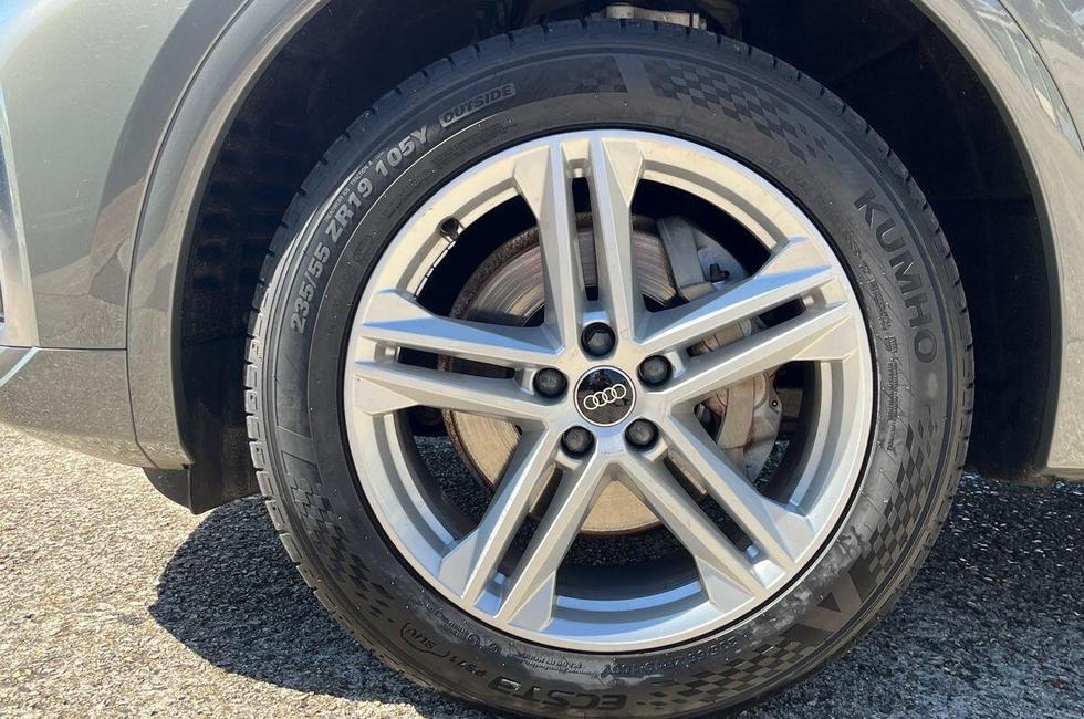 Audi Q5 Photo at-7bac4098ff8d466c96b829e1462d1c40.jpg