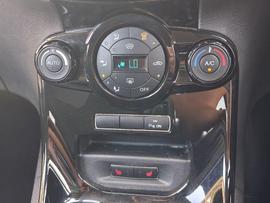 Ford Fiesta Photo 18
