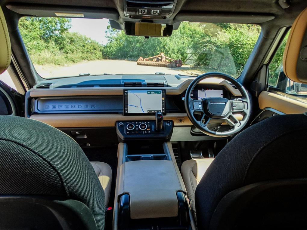 Used Land Rover Defender 110 GN74VAH 17