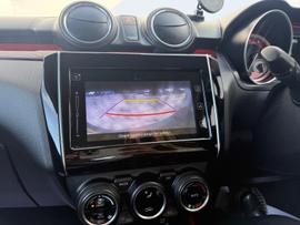 Suzuki Swift Photo 15