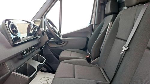 Mercedes-Benz Sprinter Photo at-7be90a1e0b564b92b334723bb5cefd0b.jpg