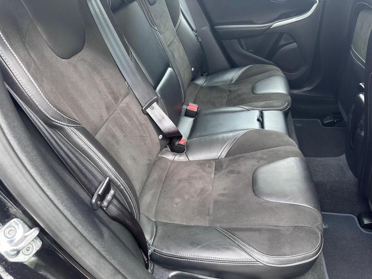 Used Volvo V40 RK67FUB 13