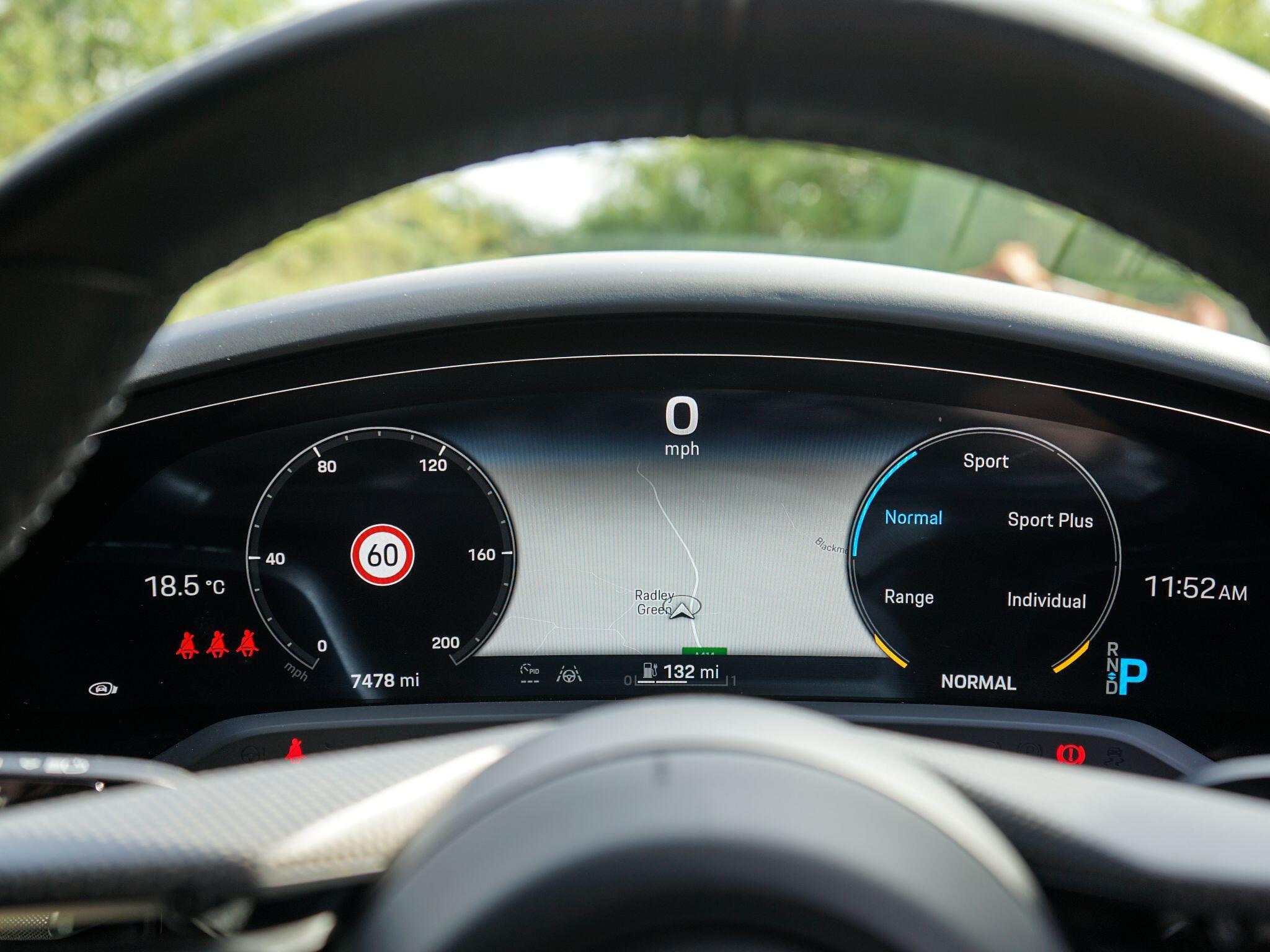 Porsche Taycan Performance Plus 93.4kWh 4S Sport Turismo 5dr Electric Auto 4WD (11kW Charger) (571 ps) — photo 31