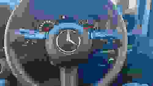 Mercedes-Benz Vito Photo at-7c6cb36e957947089573ae4c74eb197d.jpg