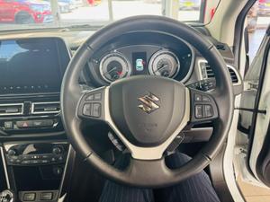 Suzuki S-Cross Photo 30
