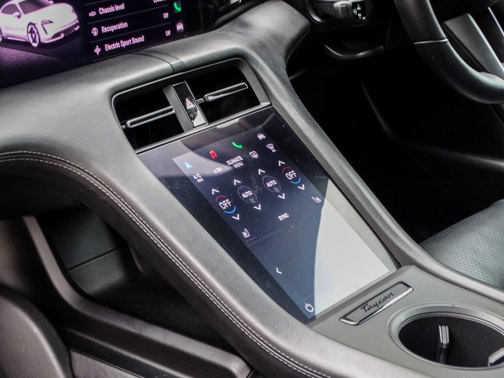 Porsche Taycan Performance Plus 93.4kWh 4S Auto 4WD 4dr (11kW Charger) — photo 20