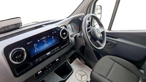 Mercedes-Benz Sprinter Photo at-7d0316a112ae4b3e95199cd7c527c199.jpg