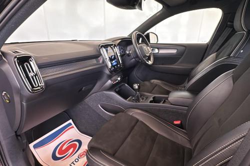 Volvo XC40 Photo at-7d03581e190d44bb809858237dd7c166.jpg