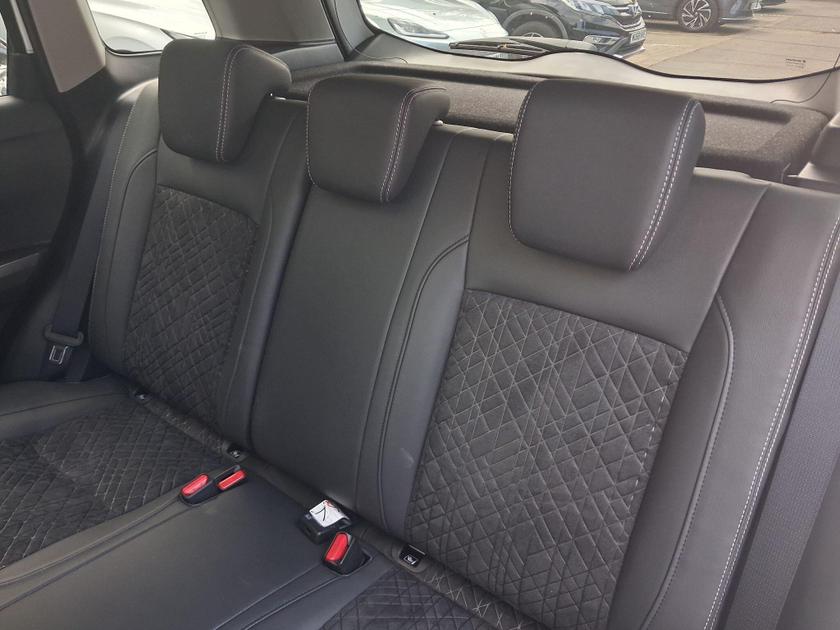 Suzuki Vitara Photo at-7d109937f463444c9ba6118f0e98860f.jpg