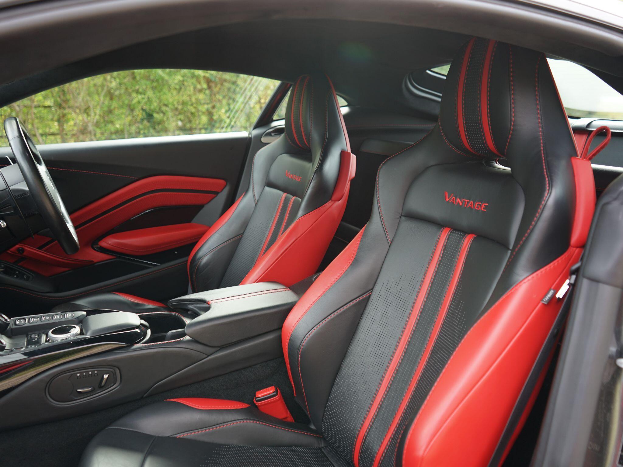 Aston Martin Vantage 4.0 V8 Auto Euro 6 2dr — photo 11