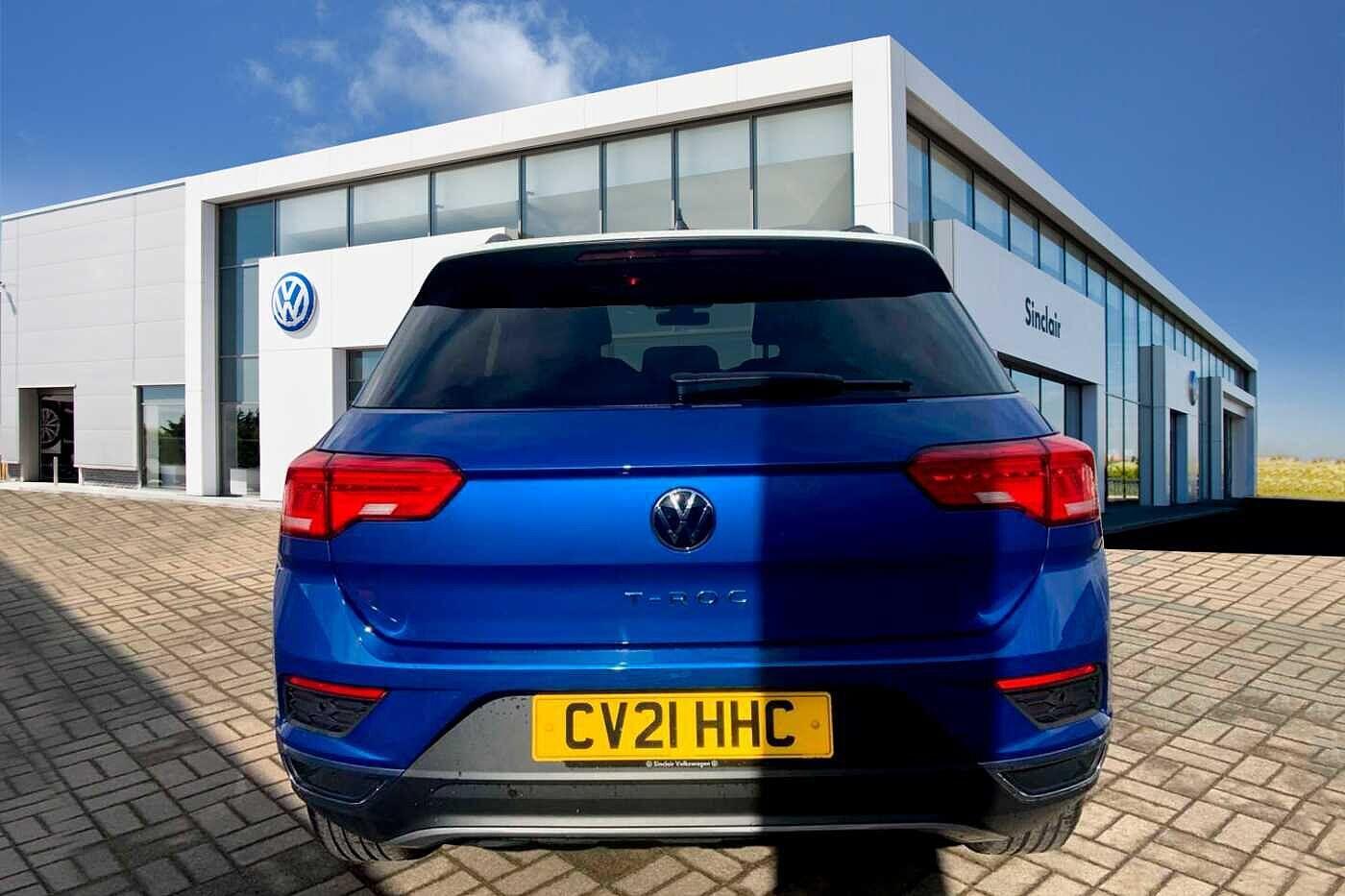 Volkswagen T-ROC Photo at-7d729fd9a3b24a9f97fc188a49ecd97a.jpg