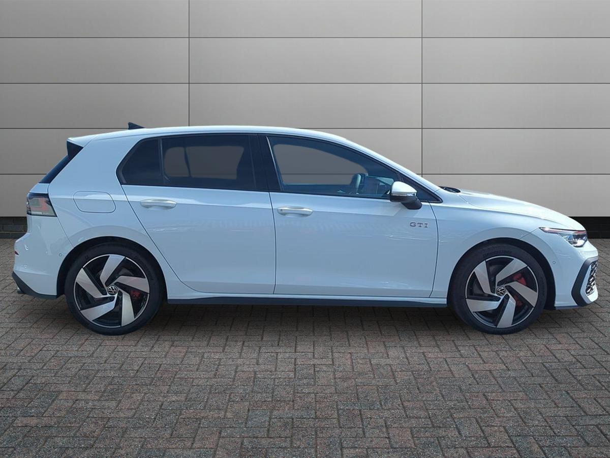 Volkswagen Golf Photo at-7e26d7989bf943a990725df3d35e7596.jpg