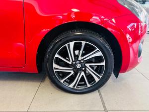 Suzuki Swift Photo 7