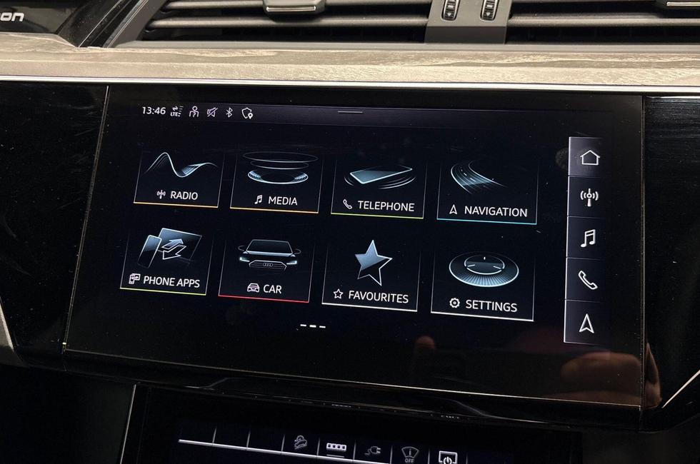 Audi e-tron Photo at-7e65fed50b4549179fa3817088a945fa.jpg