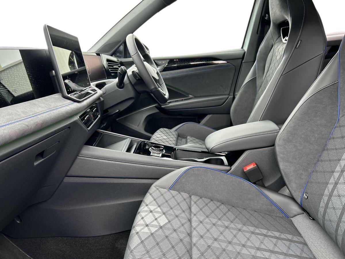 Volkswagen Tiguan Photo at-7e6adff71a1b4905b0aea3e1231d0368.jpg