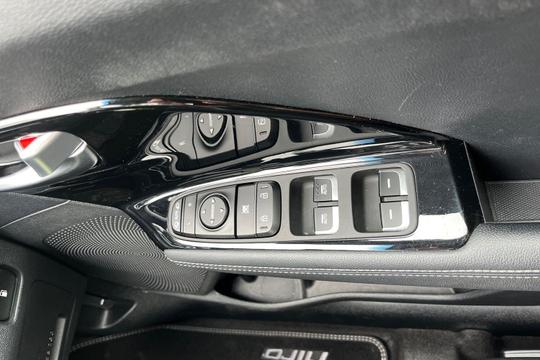 Kia Niro Photo at-7e9667164d4f4ad8861afa9ddade0800.jpg