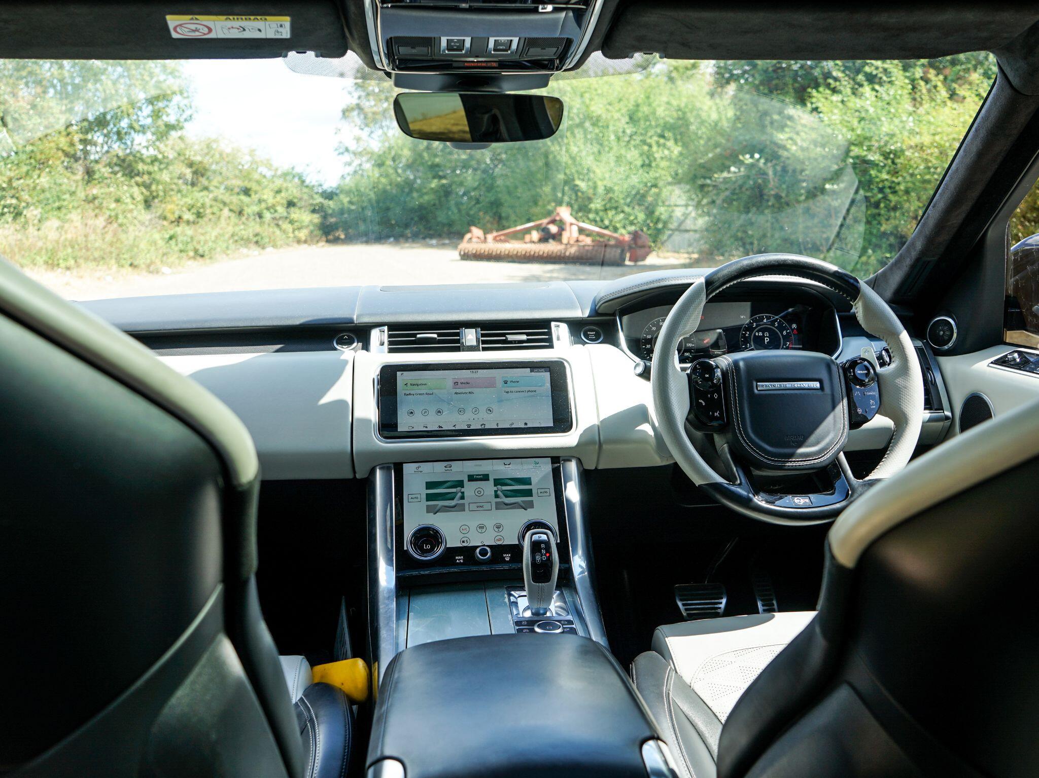 Land Rover Range Rover Sport 5.0 P575 V8 SVR Auto 4WD Euro 6 (s/s) 5dr — photo 17
