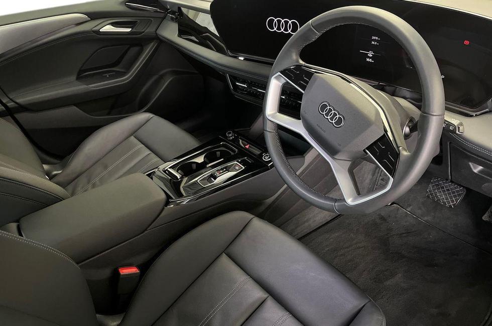 Audi A6 Photo at-7eb0a83f84504482a225e6e6eba2601a.jpg
